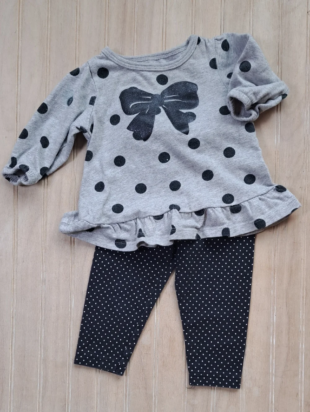 Child of Mine Carter’s Polka Dot Bow Ruffle 2 Piece Outfit 100% Cotton Comfy